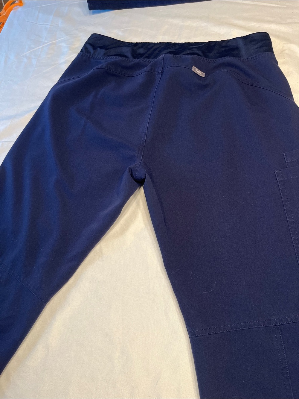 FIGS Technical Collection Scrub Set Navy Blue Women’s Small V Neck Cargo Pants - Picture 7 of 10